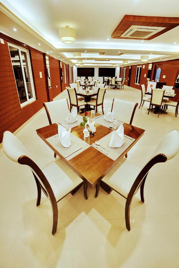 Hotel Voyagers 99 Bangalore Exterior foto