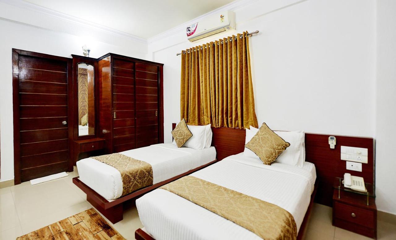 Hotel Voyagers 99 Bangalore Exterior foto